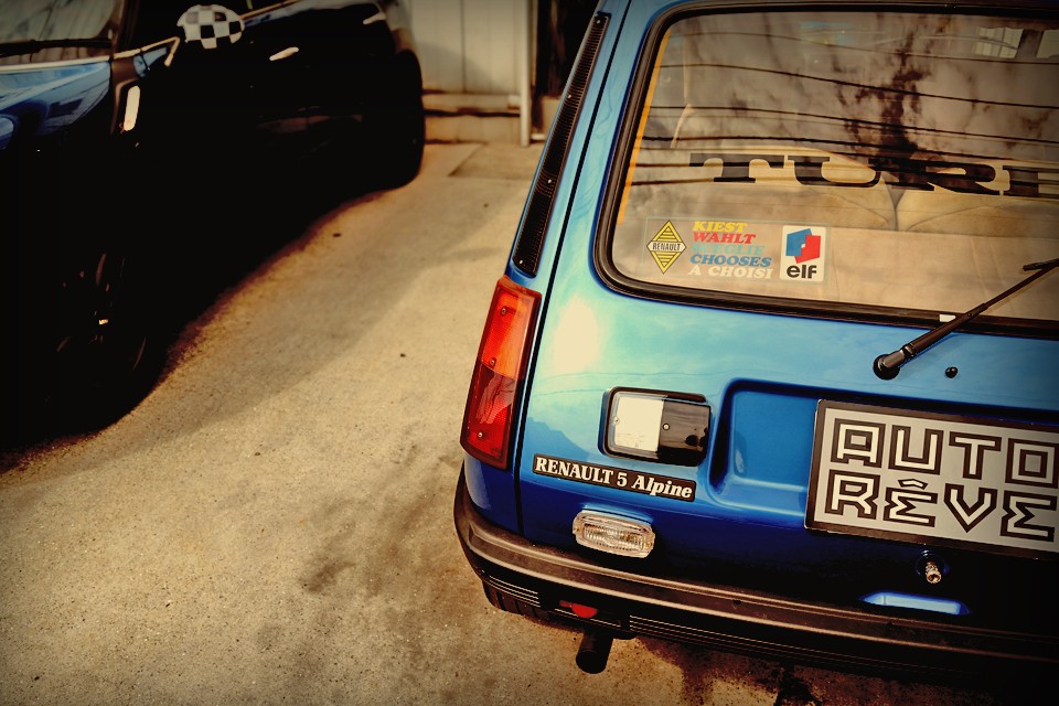 Ch-ch-ch-ch-changes　(turn and face the strange)♪（変わるんだ（振り向いて、未知と向き合うんだ））