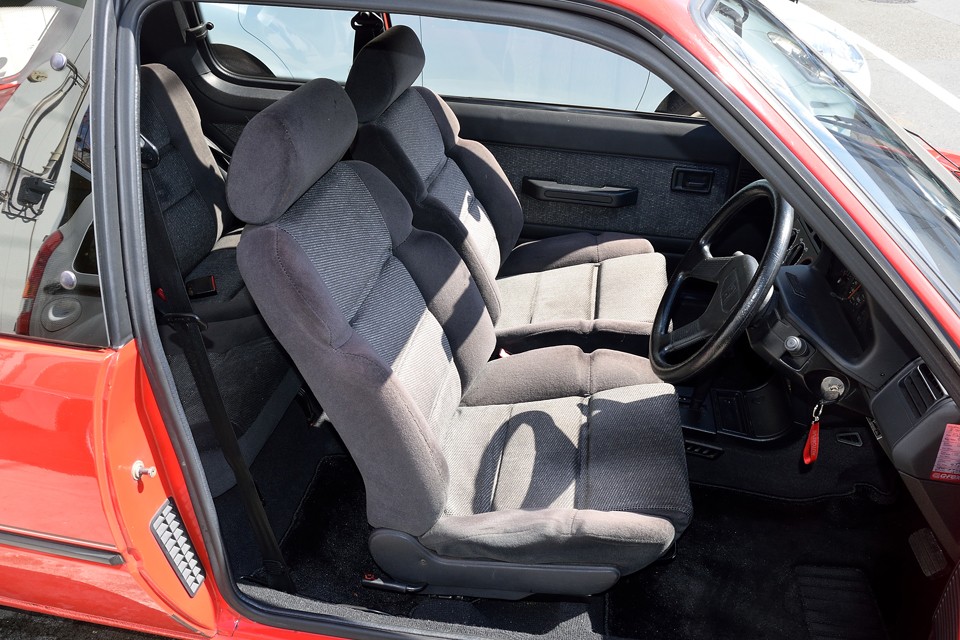 いいですね～、見るからに大切にされてきたのがお判りいただけるかと・・・この状態で、あの乗り心地！う～、たまらん！