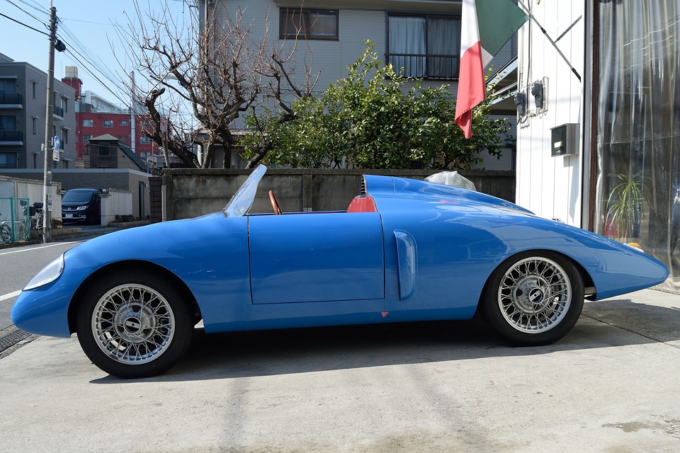 ゴルディーニやアルピーヌへと受け継がれる、熱い情熱の源流に位置するクルマ・・・。