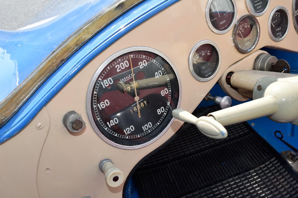 そもそも大排気量車ではなく、小排気量国民車4CVをベースにレースカーを造ろうというコンセプト！