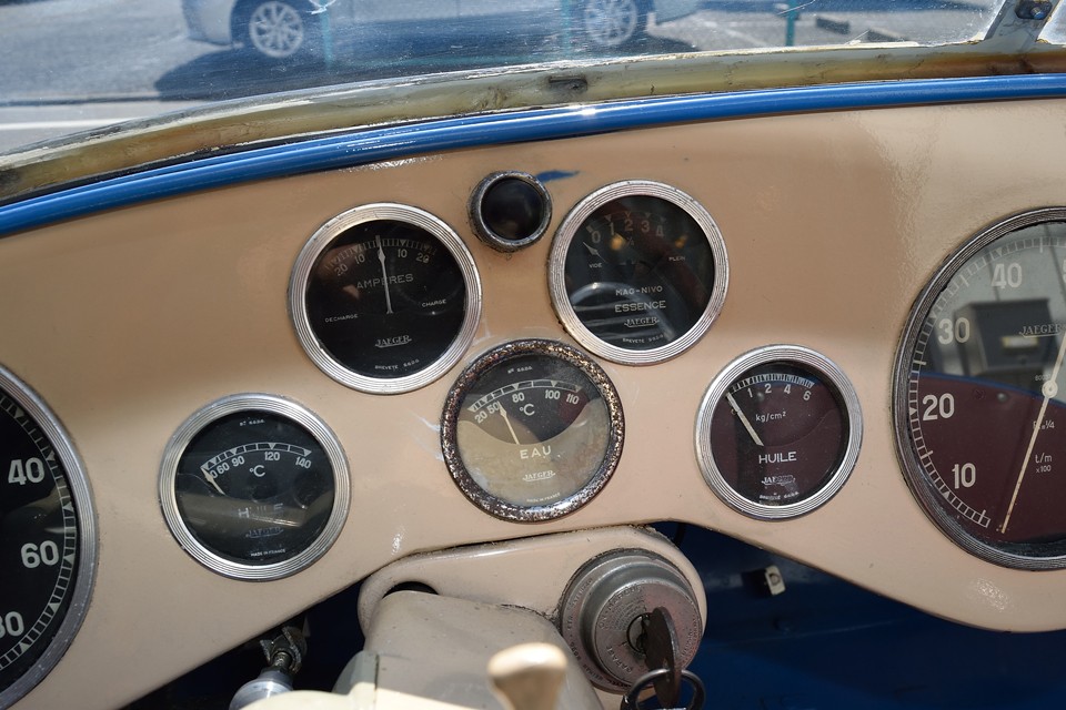 フランス人による、フランスのスポーツカーを見事に表現したRenaultBarquetta！天才2人が感銘を受けたとしても、何ら不思議ではないと思うのです。