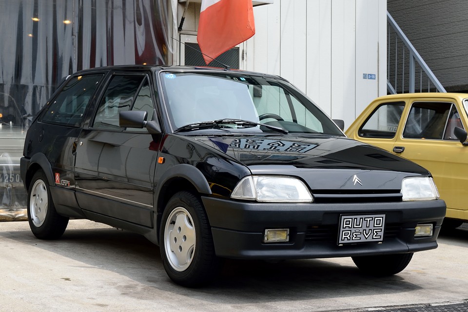 1992（平成4）年式 シトロエンAX GTi！バネ・シトロエンの末っ子AX！プジョー205譲りのしなやかな足と、存分に回し切れるパワーとの「一体感」が真骨頂ではないかと！