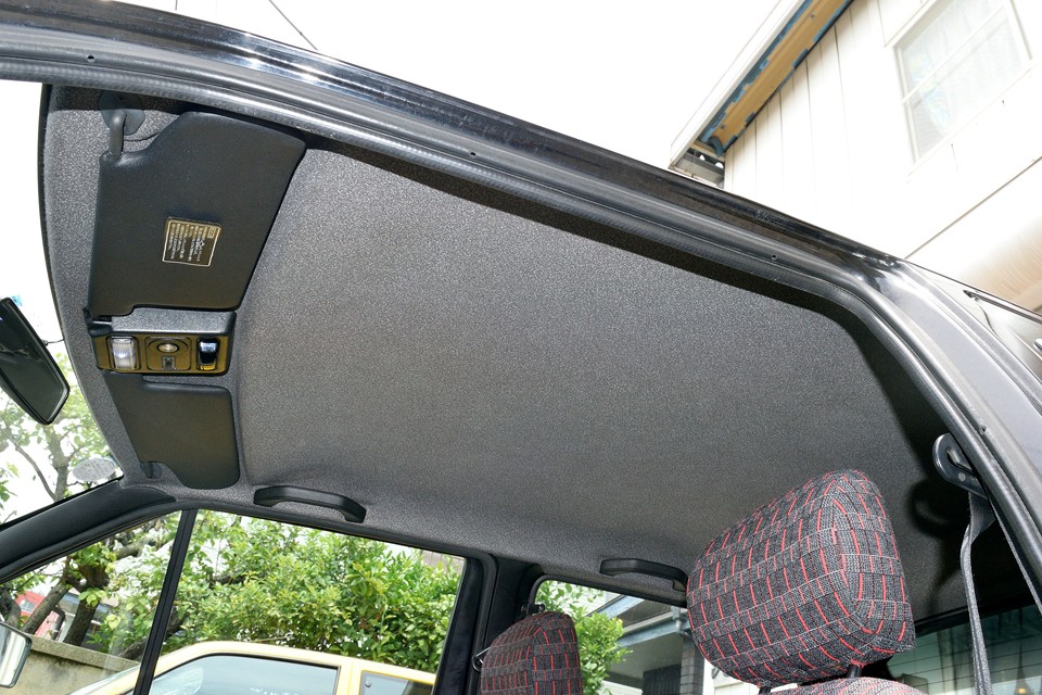 天張りも目立つ損傷や汚れはありません。タバコやペット、芳香剤等の嫌な臭いもありません！