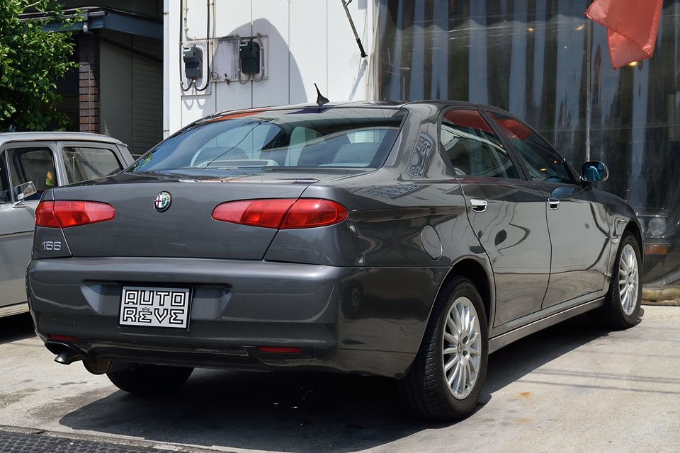 たった2000回転で最大トルク39.3kgmを発生するディーゼルならではのトルクの太さ！1620kgの車体を軽々と引っ張ってくれる、欧州フラッグシップモデルに相応しい力強さなのです！