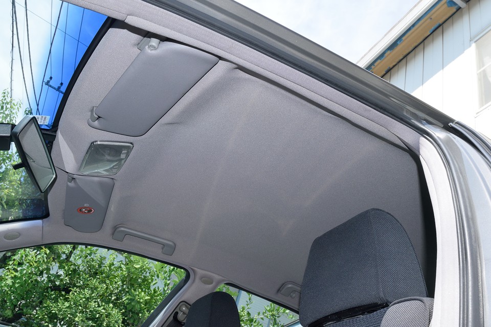 汚れの目立ちやすいはずの白い天張りですが、ご覧の通り、目立つ汚れ、タレも無く清潔な印象です。タバコやペットの嫌な臭いもありません！