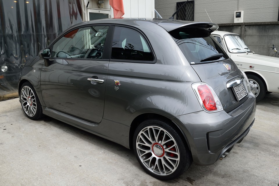 見ているだけで、軽く興奮してくるような迫力あるボディは、やはり長い歴史が成せる技なのでしょうか・・・。