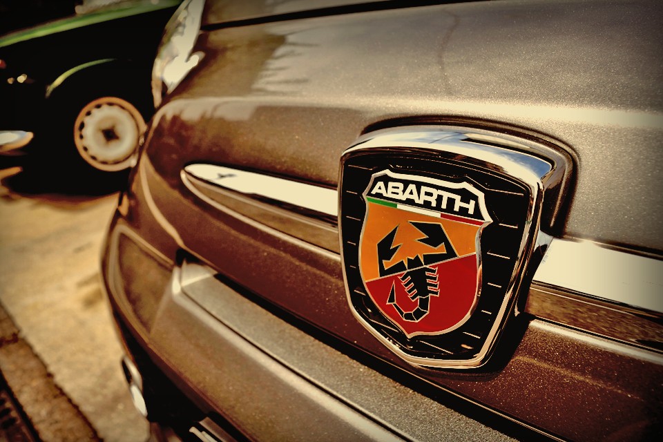 サソリのエッセンス入りのその香りを例えるなら・・・。