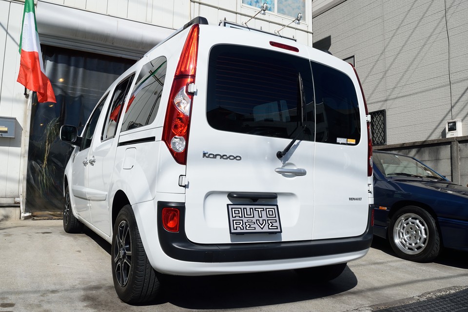 これ、アウトレーヴ史上、最も至れり尽くせりの車両ではないかと・・・条件で他車と比べていただければ、このお値段がどれだけお買い得か・・・もうお解りですね！