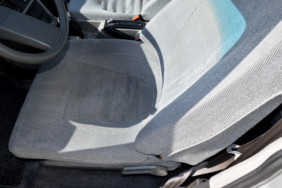 イメージしてみてください。ジグソーパズルがピタッとはまる様に、あなたのお尻がシートにピタッとはまる感じ・・・まさにそれ！