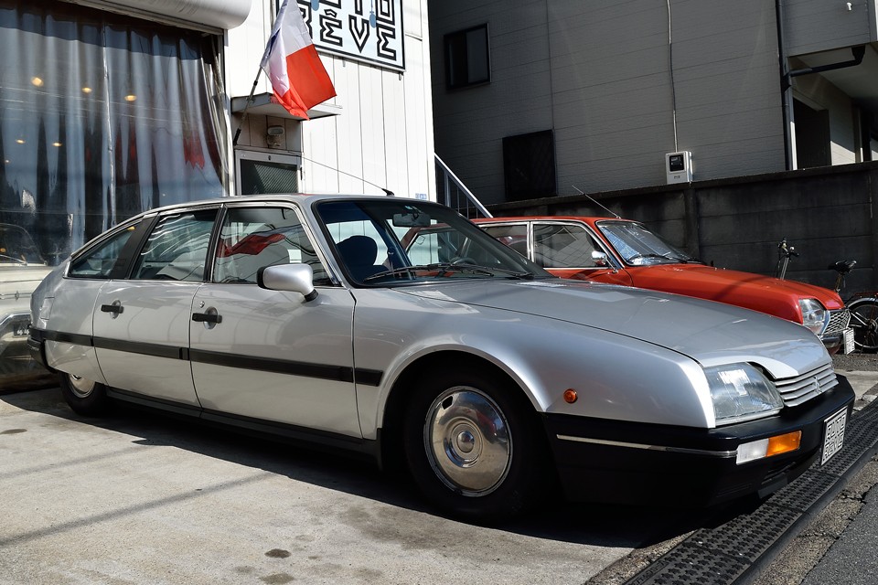 ハイドロ最低位状態。そしてタイヤを格納して水平飛行モード？？？