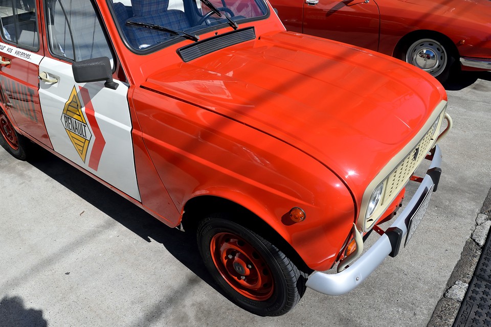 オールペイントから、早5年・・・塗装の劣化もほとんど無く、当時のままの姿！こうやって見てるだけで、何だか元気をもらえるんですから、乗ったら、そりゃもうっ！