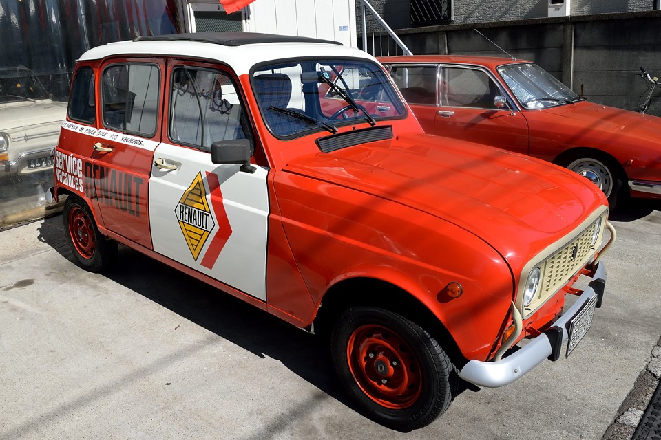 このキャトルは折角こんなカラーリングをするんだからと、当時、数十台の候補の中から選んだ個体なのです！なので、状態としては確実に標準以上かと・・・。