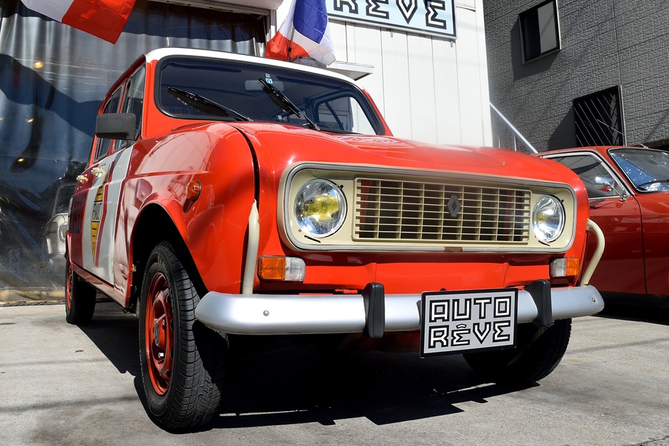 先ほども記載しましたが、タイヤ劣化しているので⇒ミシュランタイヤ4品交換、MTオイルにじみあるので⇒ドライブシャフトオイルシール交換、リアハブより僅かですが音が出始めているので⇒リアハブベアリング交換、リアライニング残1.5mmなので⇒リアライニング交換、消耗品としてそろそろ⇒スパークプラグ、ポイント、コンデンサ、イグニッションコイル交換・・・。