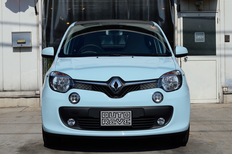 そんでもって、こんなつぶらな瞳なのに、凛々しささえ感じさせる引き締まったフロントマスク！聞こえません？『頑張って走るのでヨロシクお願いしま～す！』って言ってるの・・・。