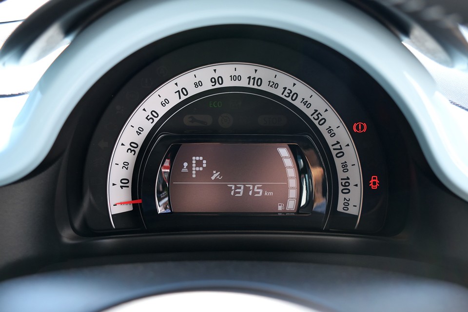 実走行7,000km！ご成約いただきましたら保証継承手続きを行いますので、平成31年11月、または走行60,000kmのどちらか早い方まで、ディーラー保証が付きます！ご安心いただけますよね。