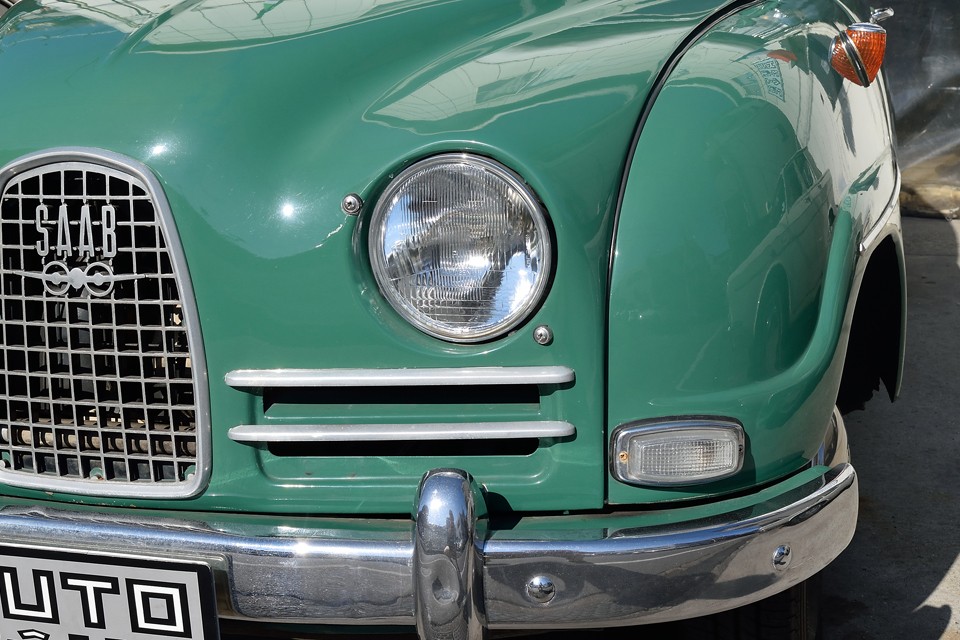 ヘッドライトはガラス製なので曇る心配もないですね。ちなみに何かに似てると思っていたのですが・・・コアラですね、ほら一度コアラに見えてしまうと、もうそれにしか見えません！（笑）