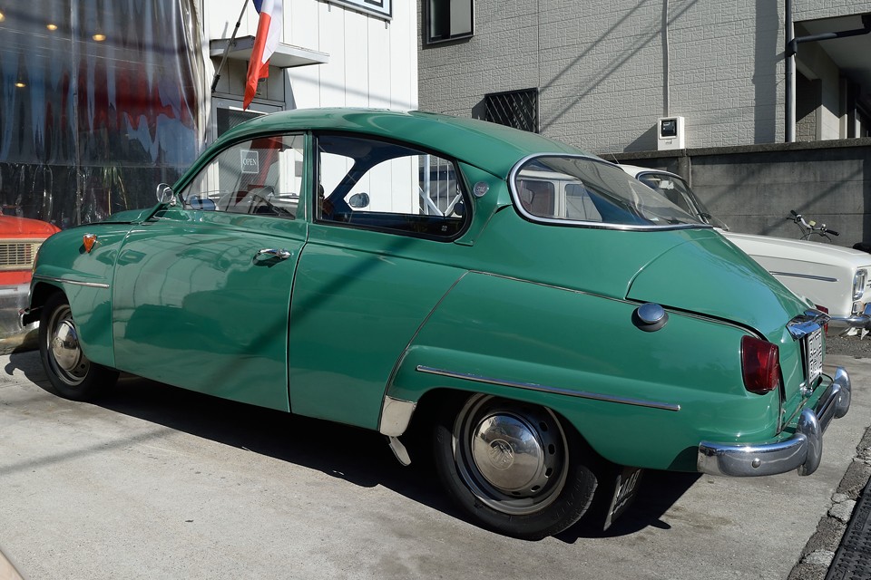 走る、曲がる、止まるがしっかりとしたこのサーブのような個体であれば、これからの仕上げ、もしくは仕上げないのかも、次のオーナーさんに託したいと思うのです。