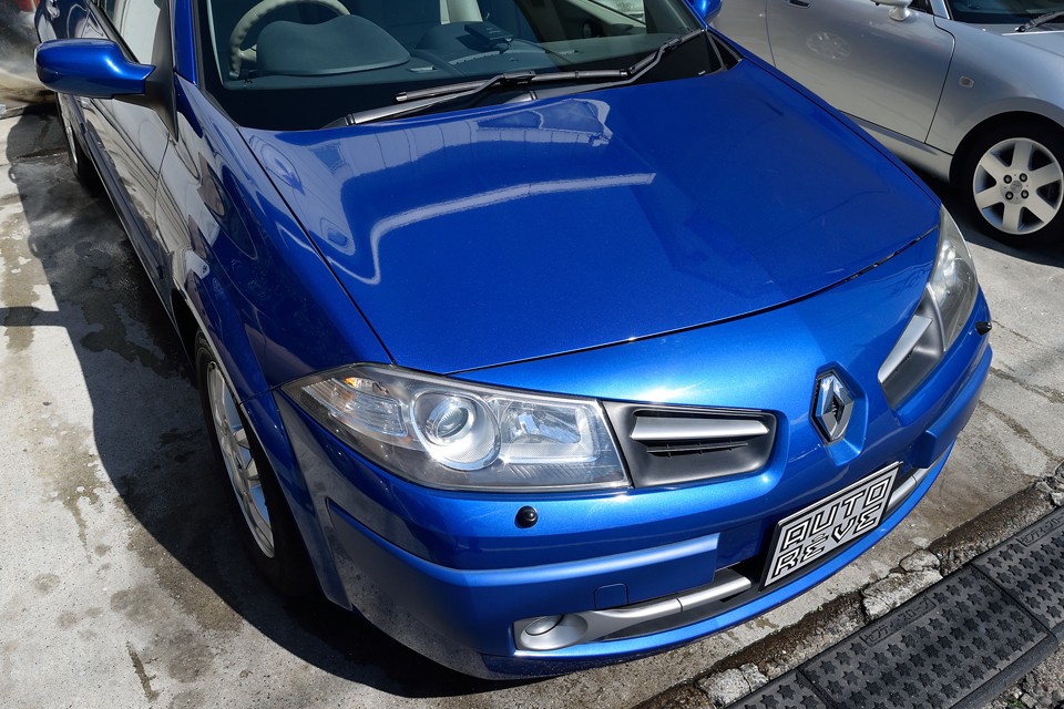最終型で走行も少ないので、メガーヌⅡとしては、これ以上無いくらいの美車！塗装も全くもって問題無し！