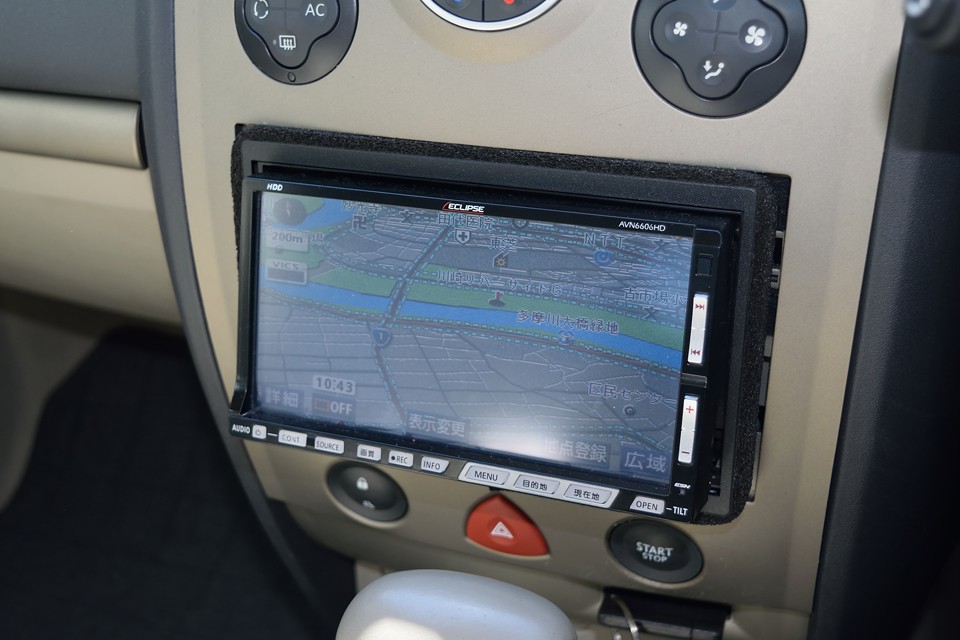 ナビはご覧のECLIPSE製HHDナビ、AVN6606HDを装備！さすがに古さは否めませんが、HDDで動作も早く、正確な音声案内で、まだまだ活躍しそうです。