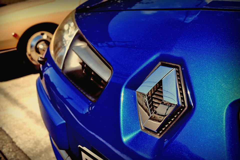 そんな風に考えると、このメガーヌの存在が、ごく自然に見えてくるのではないかと・・・そう、まさに現代に蘇った気品溢れる馬車！