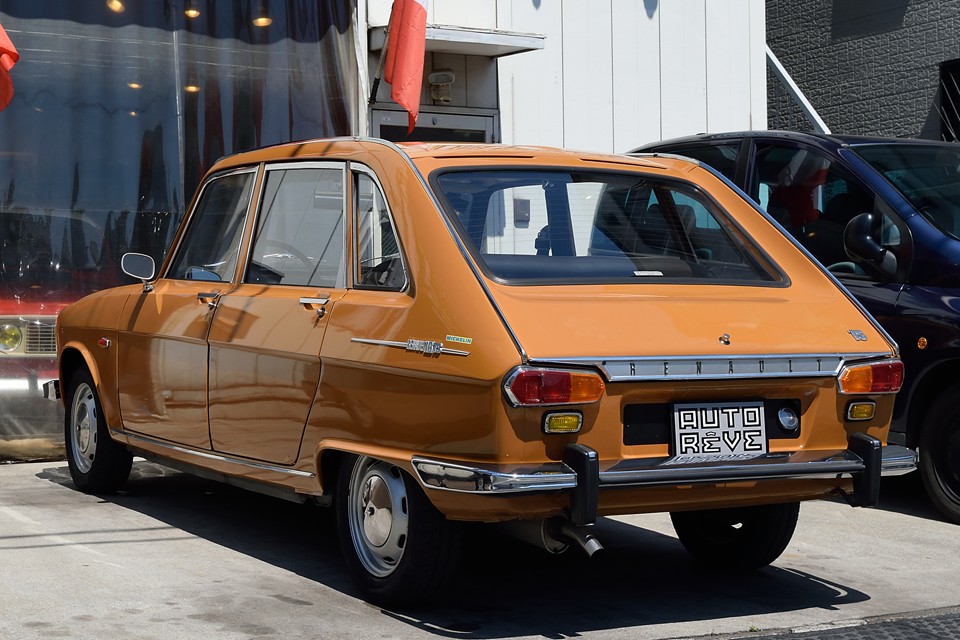 見慣れない方は、『なんて不恰好なスタイルなんだろう』とお思いでしょうが、見れば見るほど、『あ～ステキッ！』に変わっていきますので、ご安心を（笑）