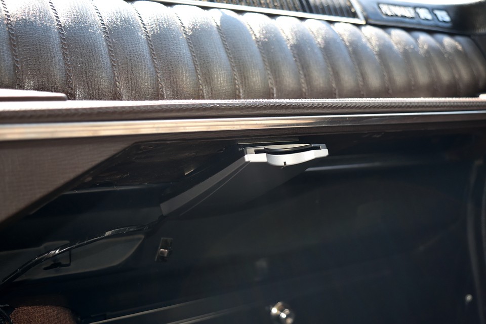 そして。もちろんETCも装備。左ハンドルでマニュアル車には、もはや必須なのです！