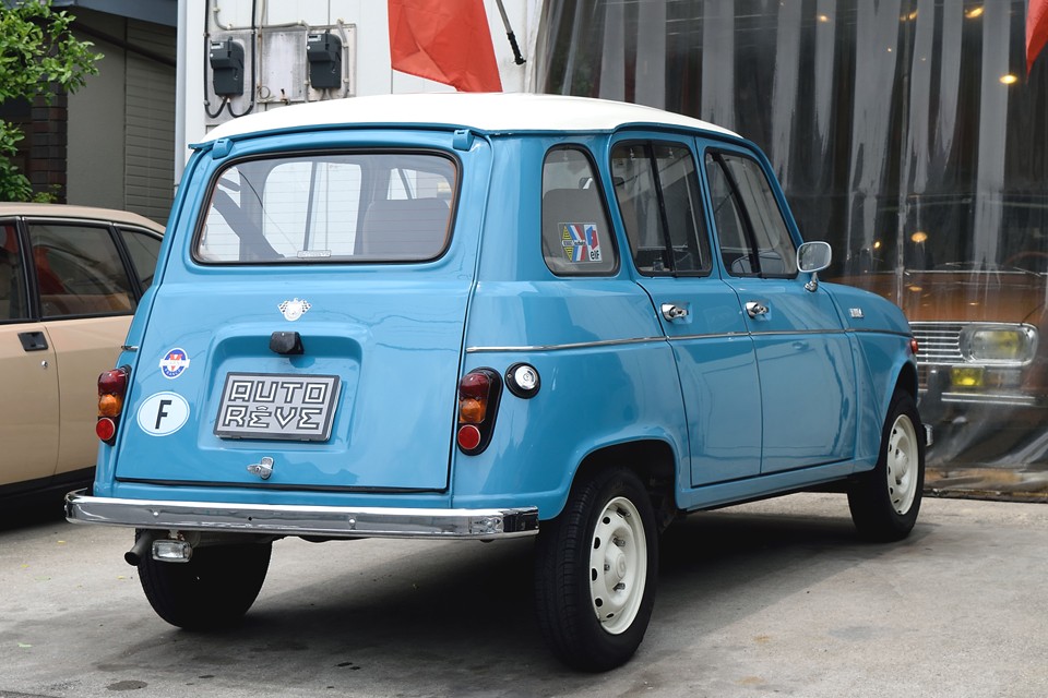 ご存じない方のためにご説明しますと、ご覧の通り、平成26年にオールペイント、機関はエンジン、ミッションOH、更に4L仕様への変更で部品交換多数、その後も、歴代オーナー様により手を入れられ、更に優良物件に！