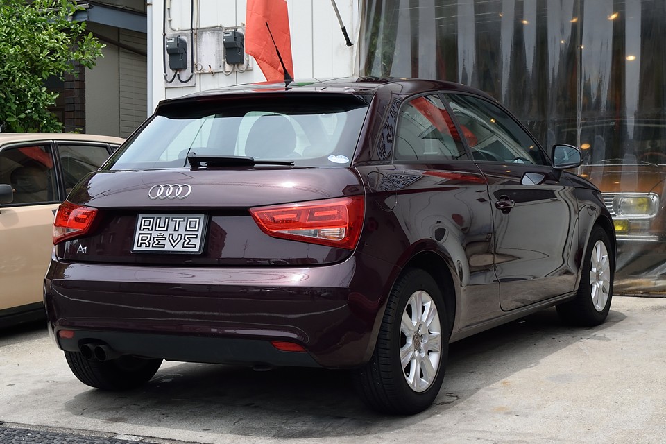 Urban egoist（アーバンエゴイスト：自分の価値観を大切にする高い審美眼を持つユーザー）のコンセプト通り、コンパクトカーながら、同クラスの他車とは一線を画すプレミアム感は、満足度高し！