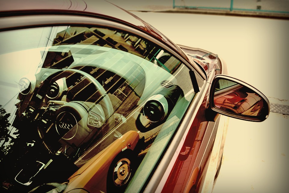 スニーカーからレザーブーツ、パンプスからハイヒールに履き替えた時のように、ちょっとだけ気分が高揚する感じ・・・まさに、このＡ1にはそんな魅力があると思うのです。