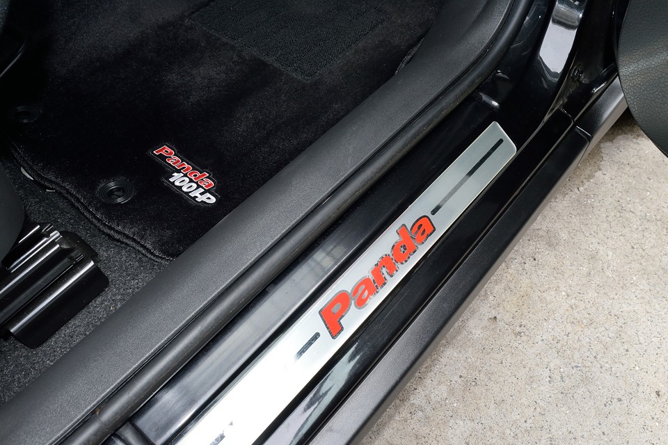 おっと、その前に、タダモノじゃないぞ！って感じのこんな演出もうれしいじゃないですか！