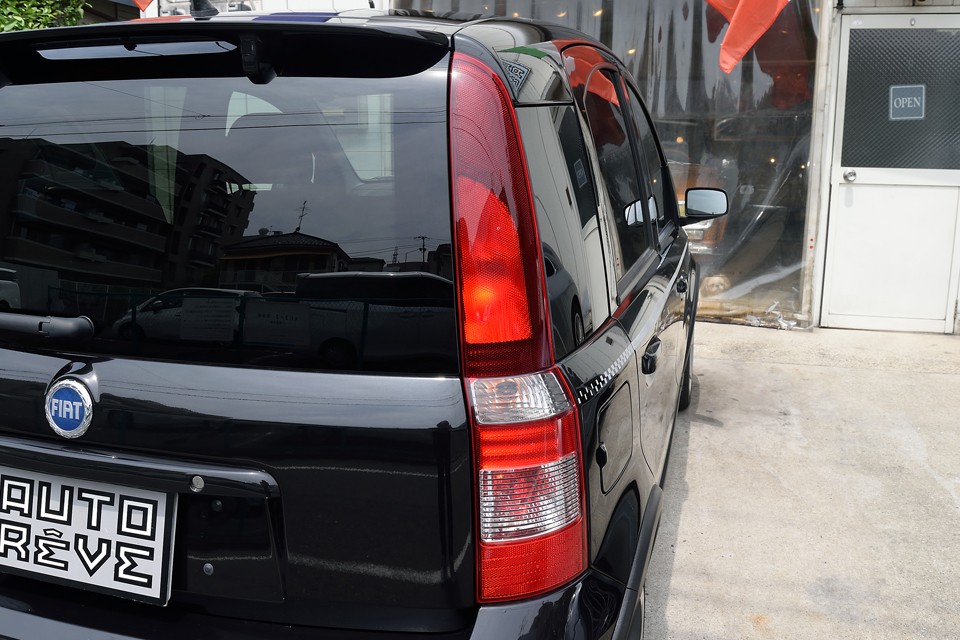 リアレンズも色あせはありません！って言うか、走行少ないと目には見えないような極小キズがないからでしょうか、メッチャキレイ！