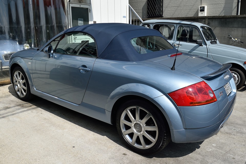 2代目でガラッとデザインテイストが変わり、ある意味、普通になってしまったせいか、後になってこの初代TTが気になりだし・・・。