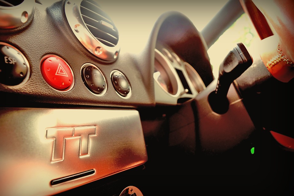 それって、自分の感覚が、時間の経過と伴に変化し、見方が変わったからなのか、それとも時代がやっと、TTに追いついたと言うことなのか・・・。