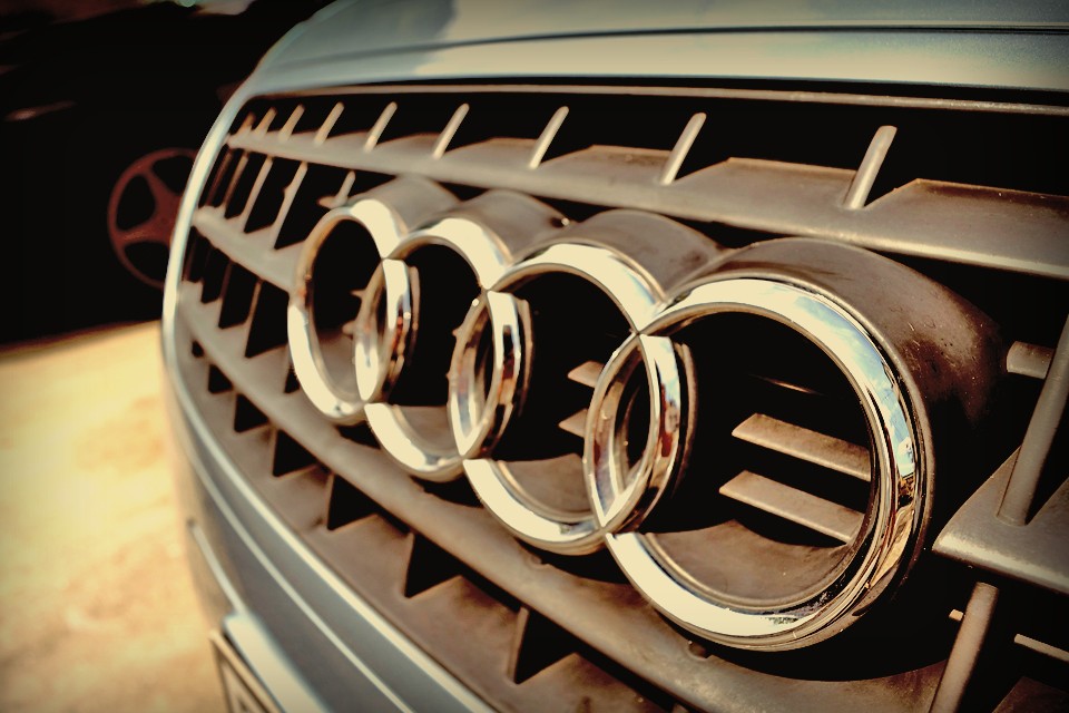 山、川、空、そしてTT！それだけで充たされるものがあるはず・・・いかがですかアウディTTロードスター！