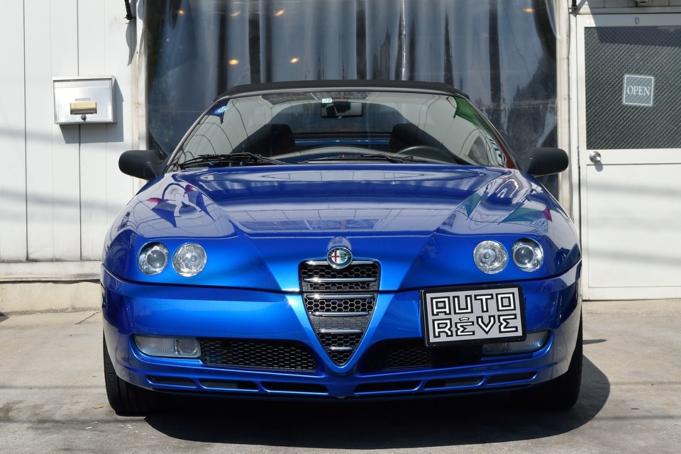 確かにエンリコ・フミア時代のピニンファリーナによる、この流麗ながらも、奇抜でクセのある個性的なデザインは、鑑賞に値するデザインですもんね。