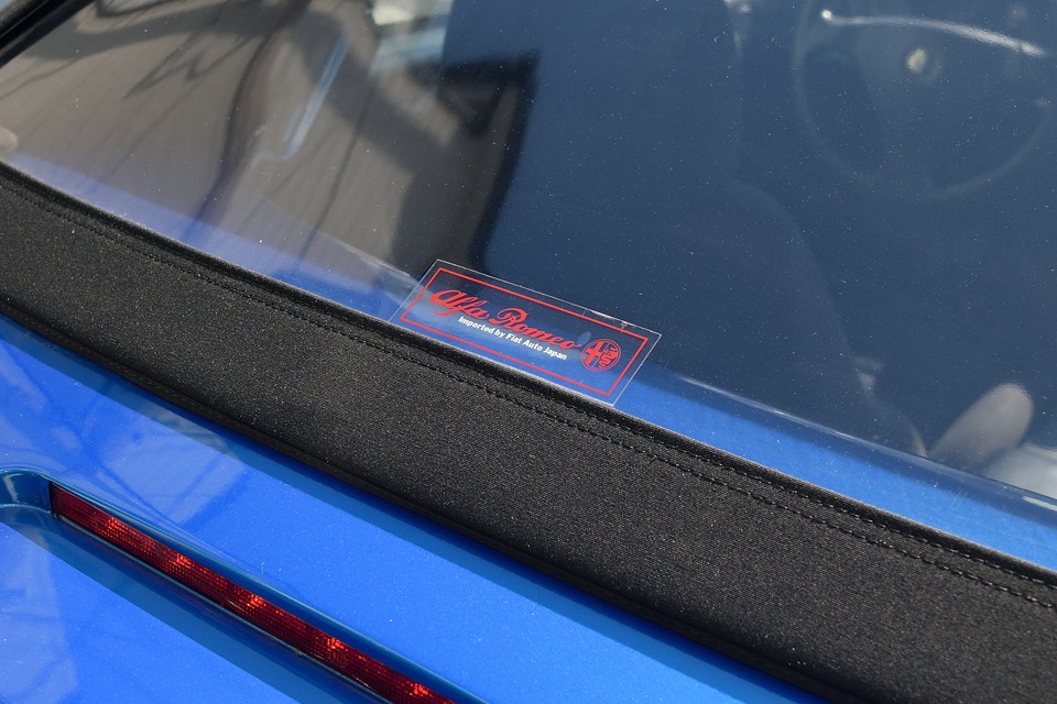 新車時のステッカー！パリッパリのヤツは良く見るけど（笑）こんなクリアーなステッカーだったんですね。