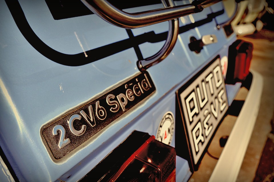 『ずいぶん走ったね、そろそろ休憩しようよ。』『このワインを割れないように大切に持ってるからね。』『春のドライブ旅行の準備をそろそろ始めようよ。』等々、やさしく語りかけてくる存在だからではないかと・・・。