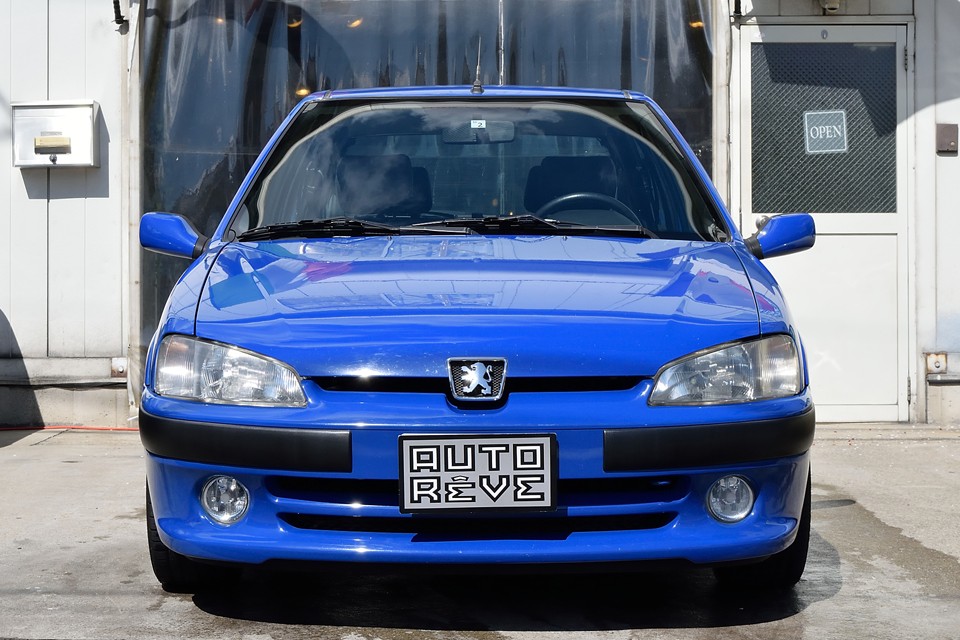 この顔、この顔！真面目で端正なデザインは今見ても古さを感じさせないですね。同世代の方、どんどん、青春を蘇らせてくださ～い！（笑）もちろん若い方もどうぞ、どうぞ。