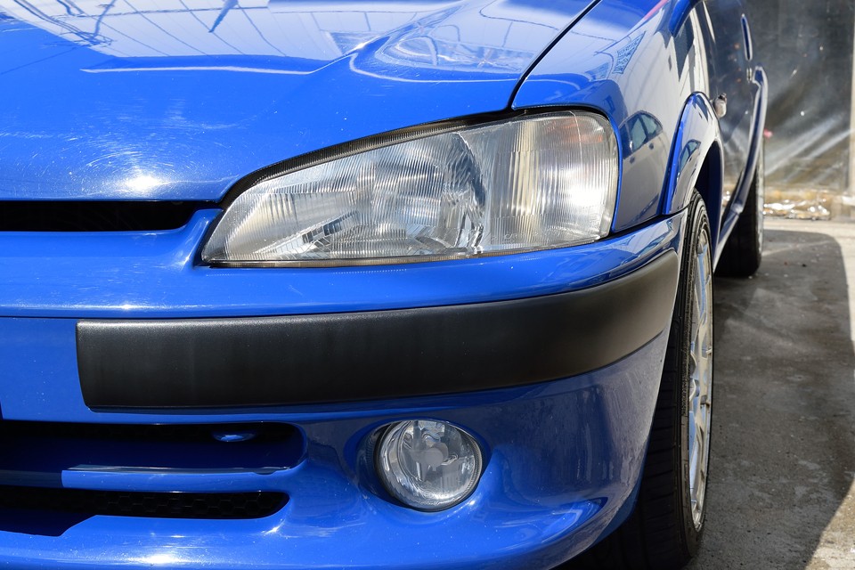 劣化で白濁してしまうはずのライトが・・・ハッキリ、クッキリ、チョ～クリア～！ちなみにヘッドライト、スモール、室内灯、ナンバー灯、すべて真っ白なLEDに交換済です！