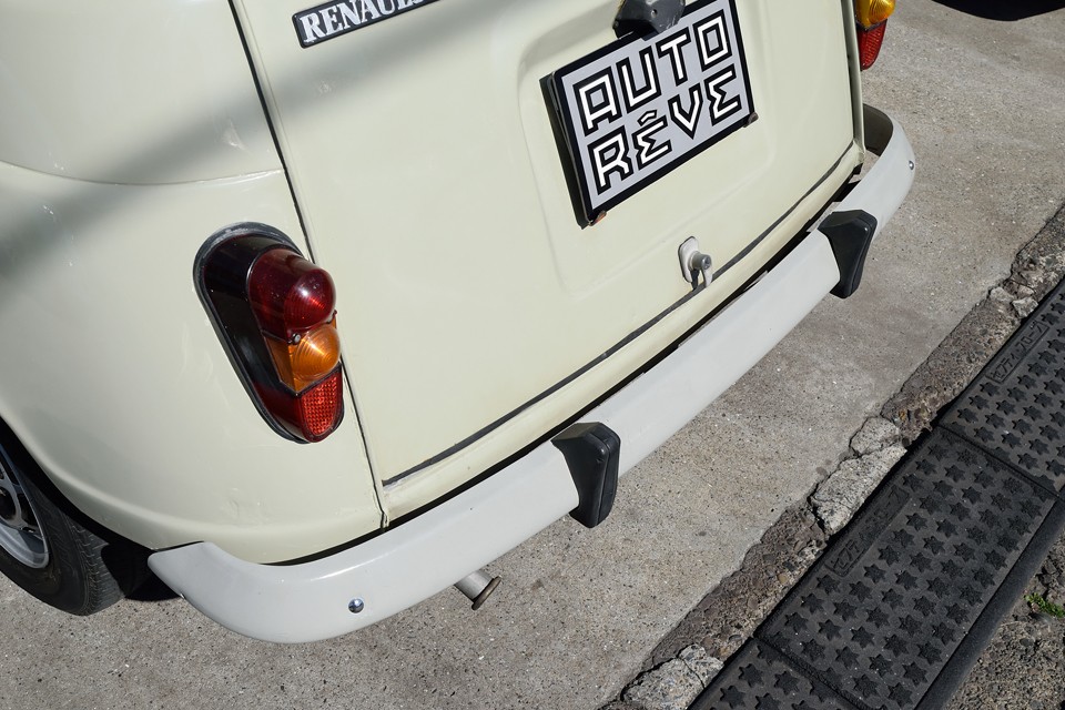 もちろんリアバンパーも塗装済！ボディカラーとのバランスもいい感じに仕上がりました！