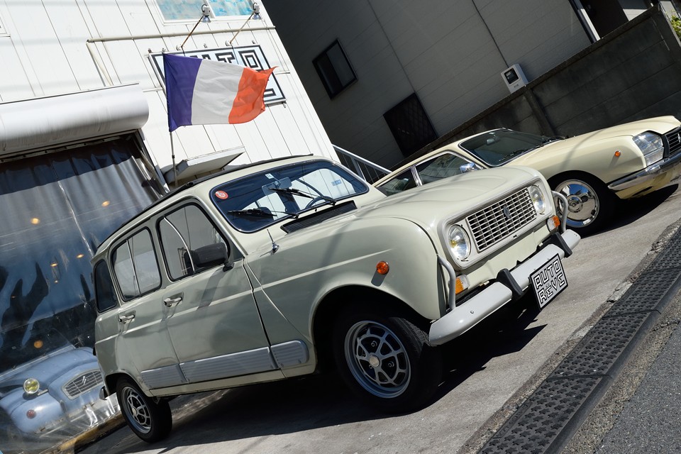 貴方が切るハンドルで、貴方が踏むアクセルで・・・キャトル画伯はきっと素晴らしい名画を見せてくれるはず！いかがですかルノー4GTL！