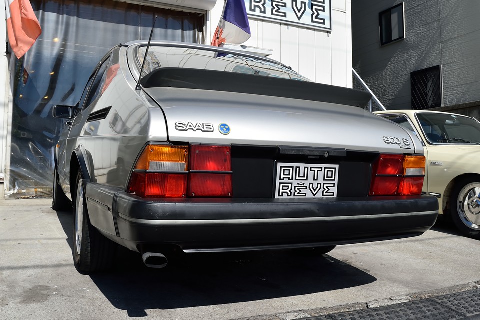 若い時にはそんなに美味しいなんて思わなかったけど、「昆布だしの湯豆腐に、カボスを垂らして食べる！」みたいなっ？！