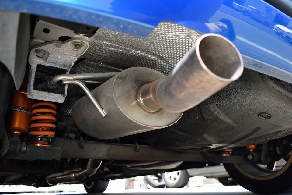 スペシャルショップ製のエキゾースト音はピカイチ！エンジンスタートと同時に、非日常、アドレナリンワールドのスタートなのです！