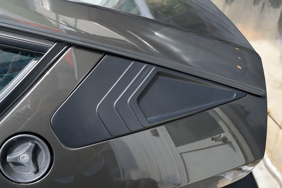 リアクォーターパネルも、ご覧の通りの美しい仕上がり！とても丁寧な塗装がされていますね。