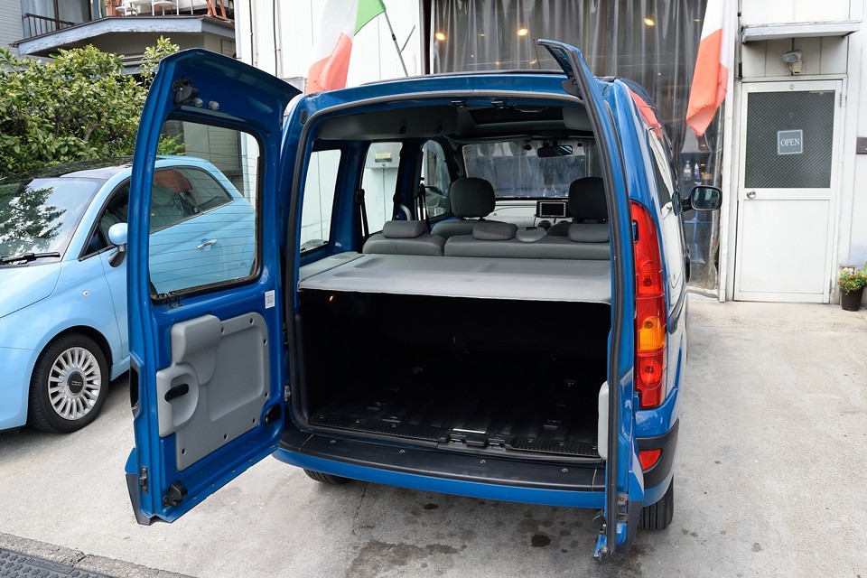 大きなものは両開きで、ドッコイショ！