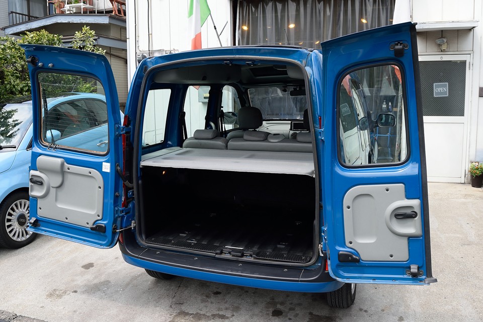 更にここまで開きますが、これはほとんどフリーマーケットとかの物品販売モード？！