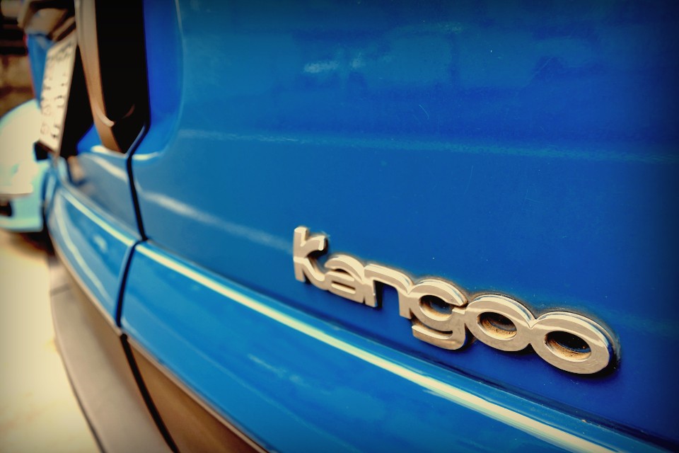 テント積んでキャンプ！自転車積んで高原でサイクリング！寝袋積んで車中泊の旅！カヌーを積んで川下り！釣竿積んでフィッシング！浮き輪を持ってビーチ！・・・。