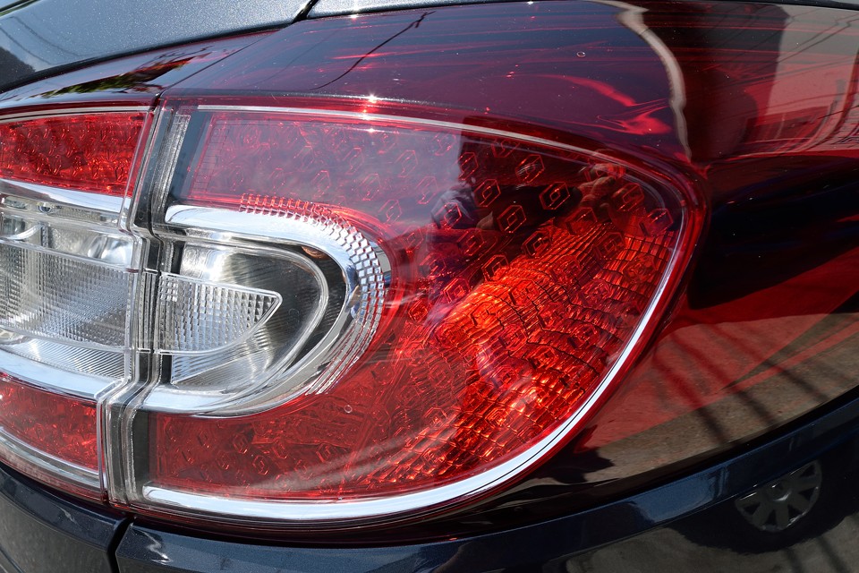 でもここまでは受け継がれてないみたいですね。良く見るとルノーのロゴがモノグラムのように散りばめられているのです！芸が細かいっちゅ～の！