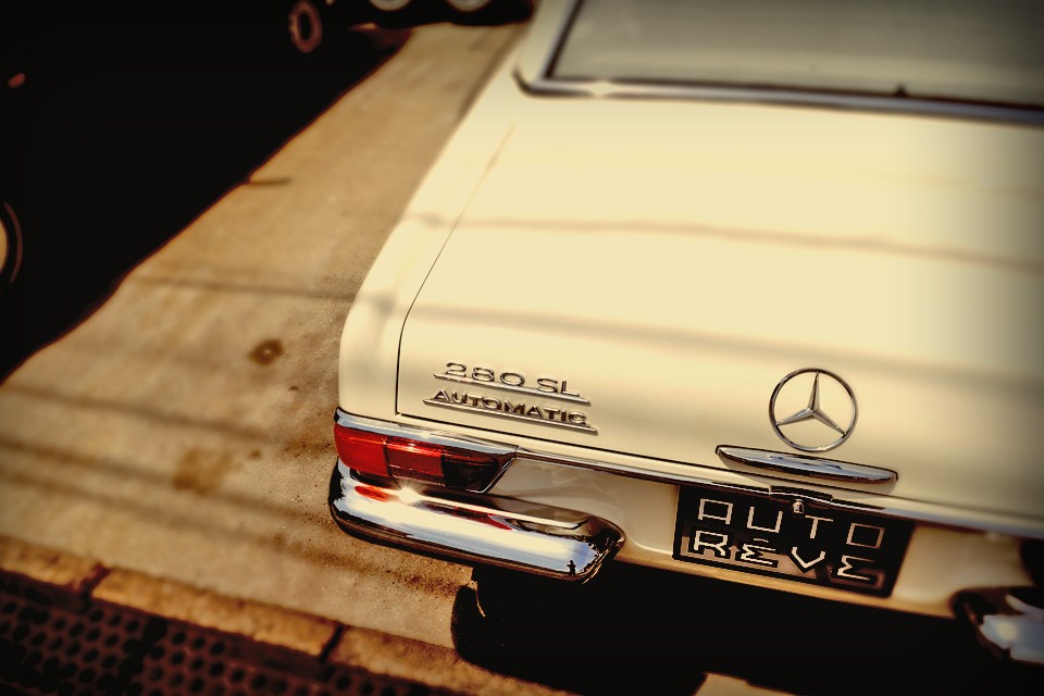 そして、助手席で微笑む大切な人の髪が風にそよぐ時・・・その時、きっとこう感じるはず・・・。