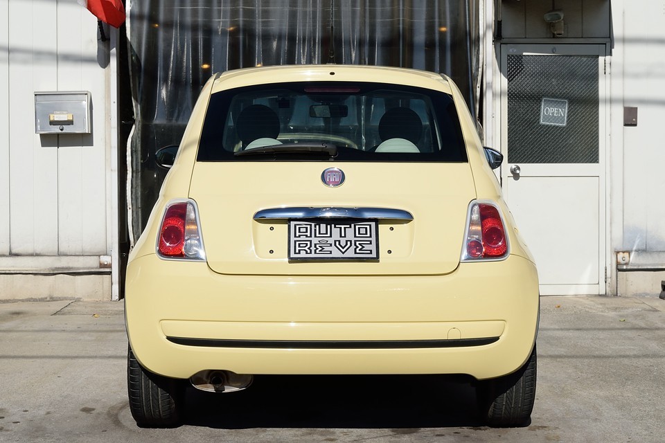 まんま、肥満気味のネコの後ろ姿？！（苦笑）